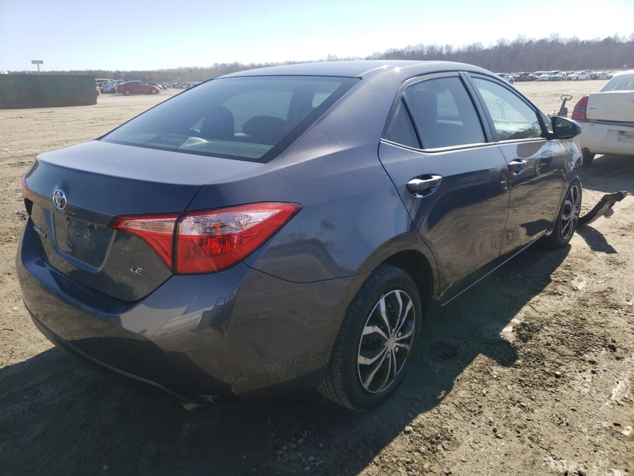 Photo 4 from auction – 2018 TOYOTA COROLLA L with VIN 5YFBURHEXJP783904