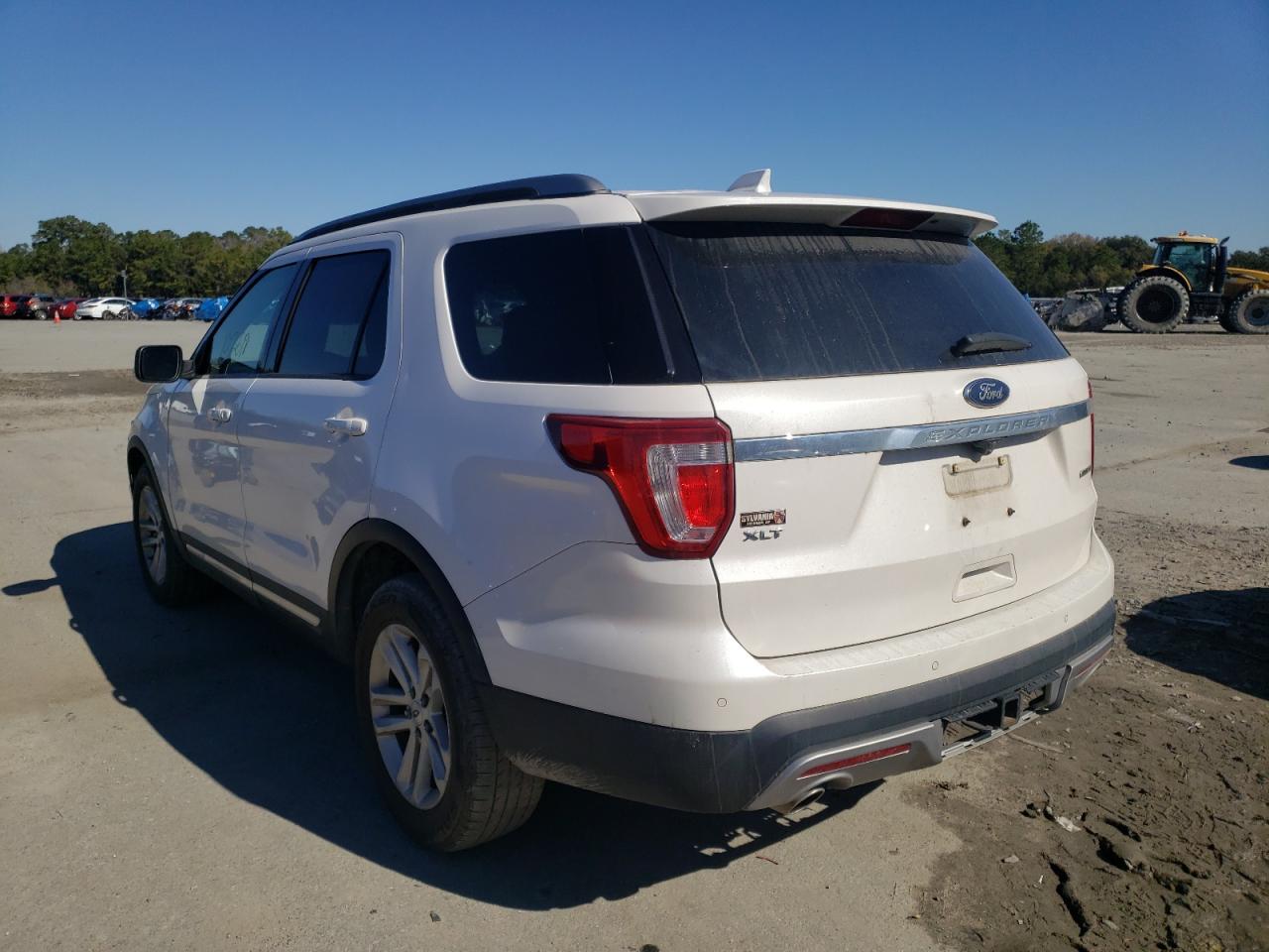 Photo 3 from auction – 2016 FORD EXPLORER X with VIN 1FM5K7D87GGC30060