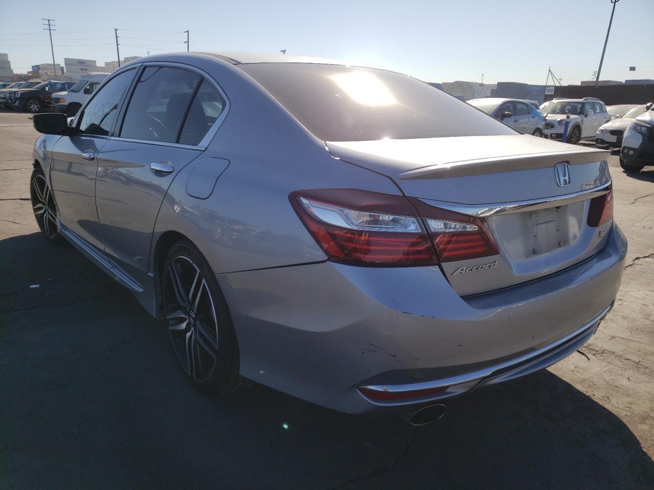 Photo 3 from auction – 2016 HONDA ACCORD SPO with VIN 1HGCR2F58GA034453