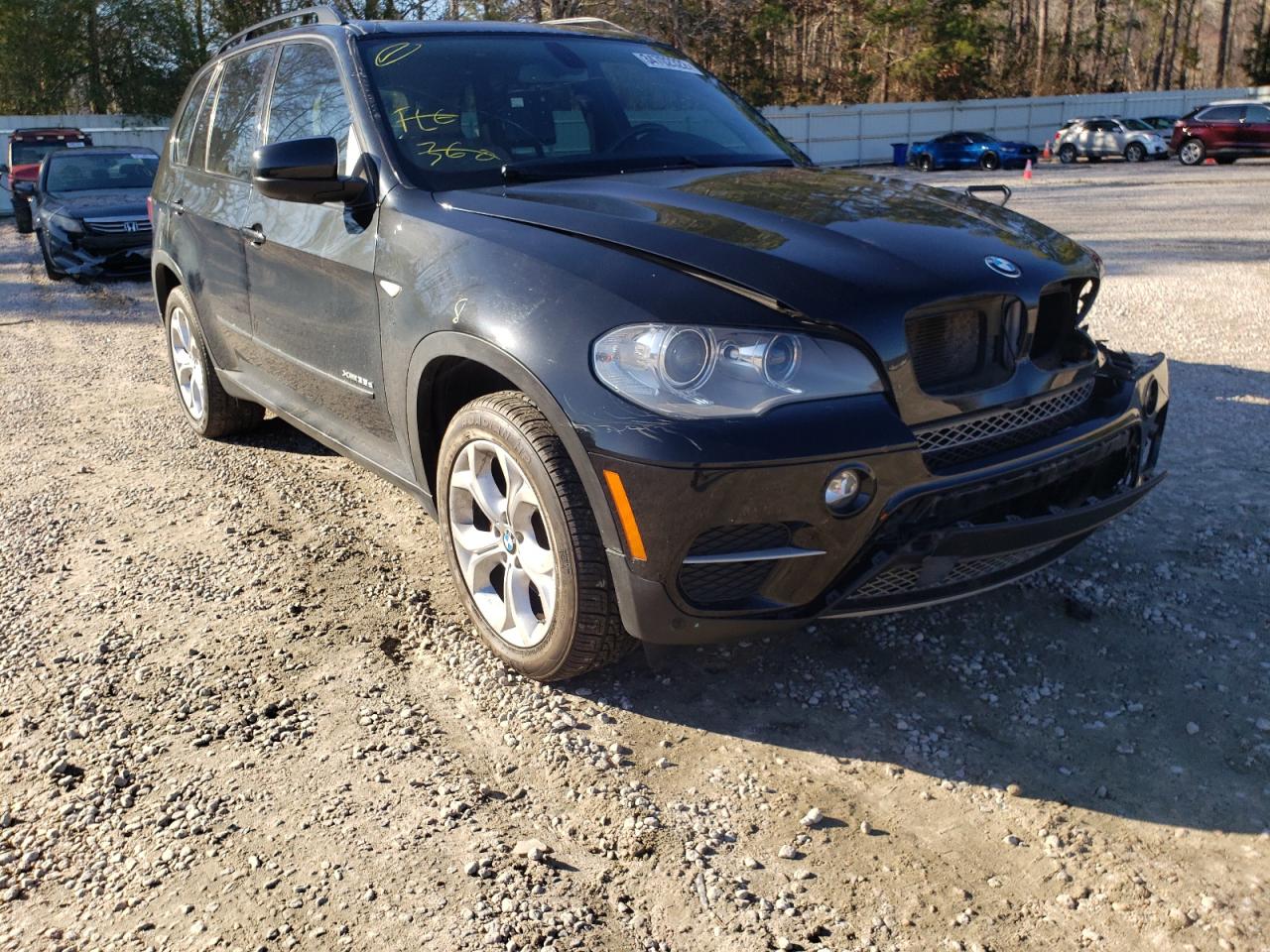 BMW X5 XDRIVE3 2013 with VIN 5UXZW0C52D0B93952 - Photo from auction