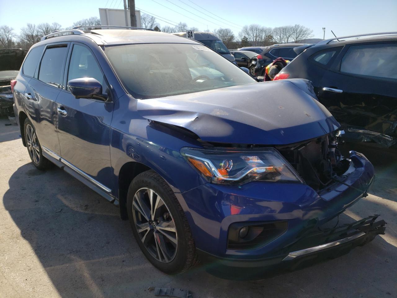 NISSAN PATHFINDER 2018 with VIN 5N1DR2MM5JC614229 - Photo from auction