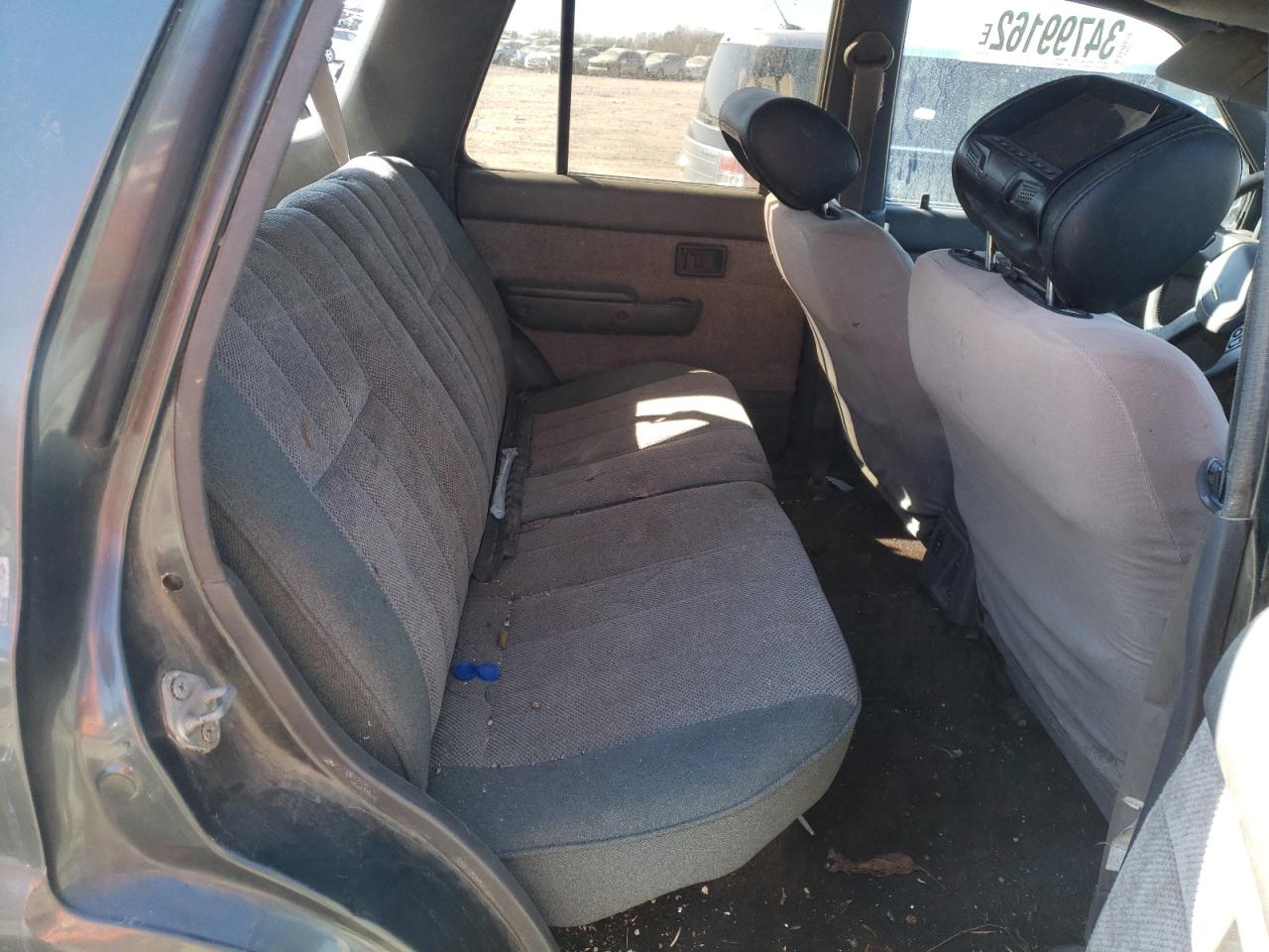 Photo 6 from auction – 1990 TOYOTA 4RUNNER with VIN JT3VN39W4L0048156