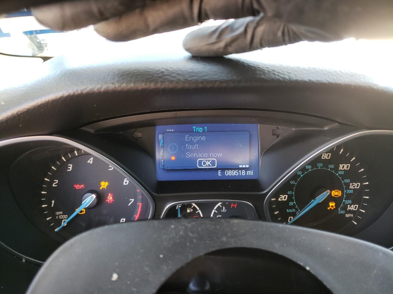 Photo 8 from auction – 2014 FORD FOCUS with VIN 1FADP3F27EL400835