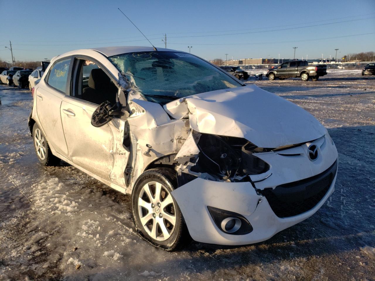 MAZDA MAZDA2 2011 with VIN JM1DE1HZXB0118782 - Photo from auction