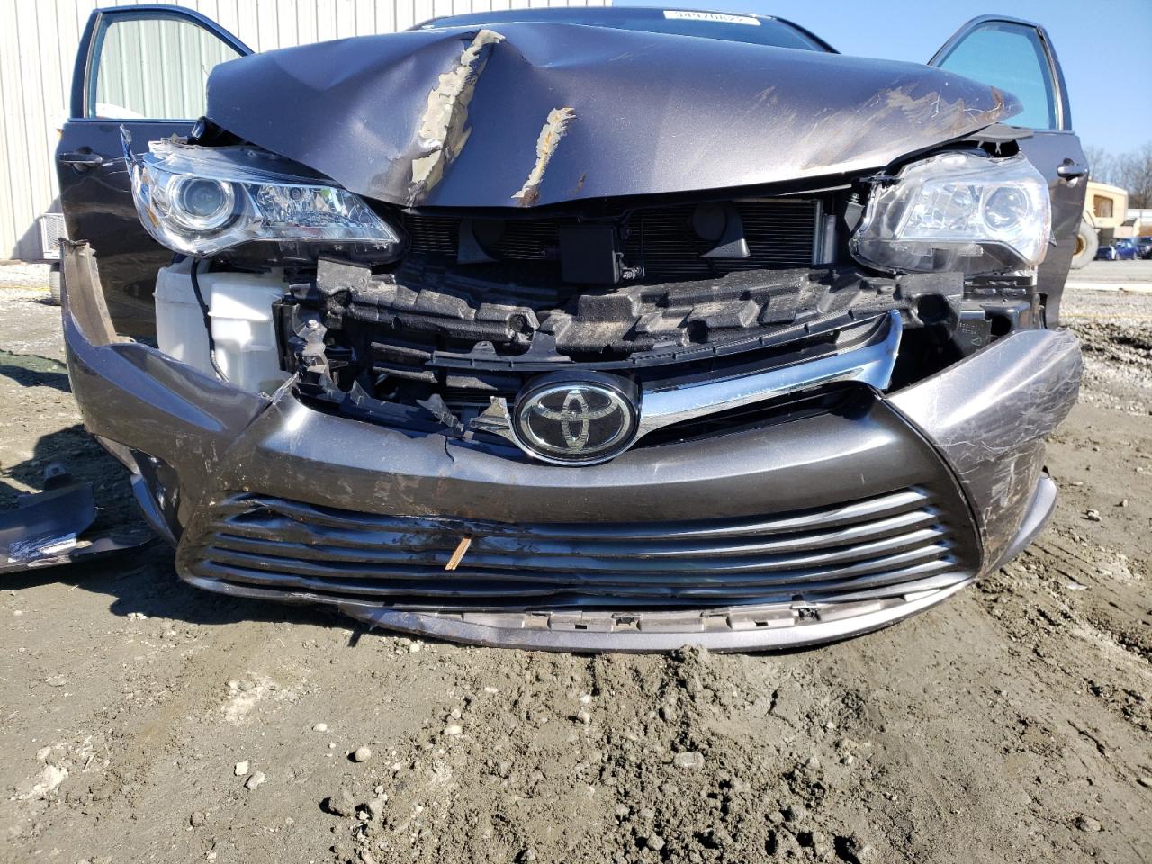Photo 7 from auction – 2017 TOYOTA CAMRY LE with VIN 4T1BF1FK2HU729364