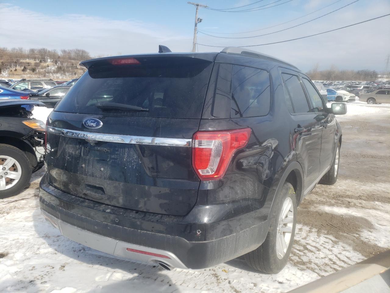 Photo 4 from auction – 2017 FORD EXPLORER X with VIN 1FM5K7D83HGA85276