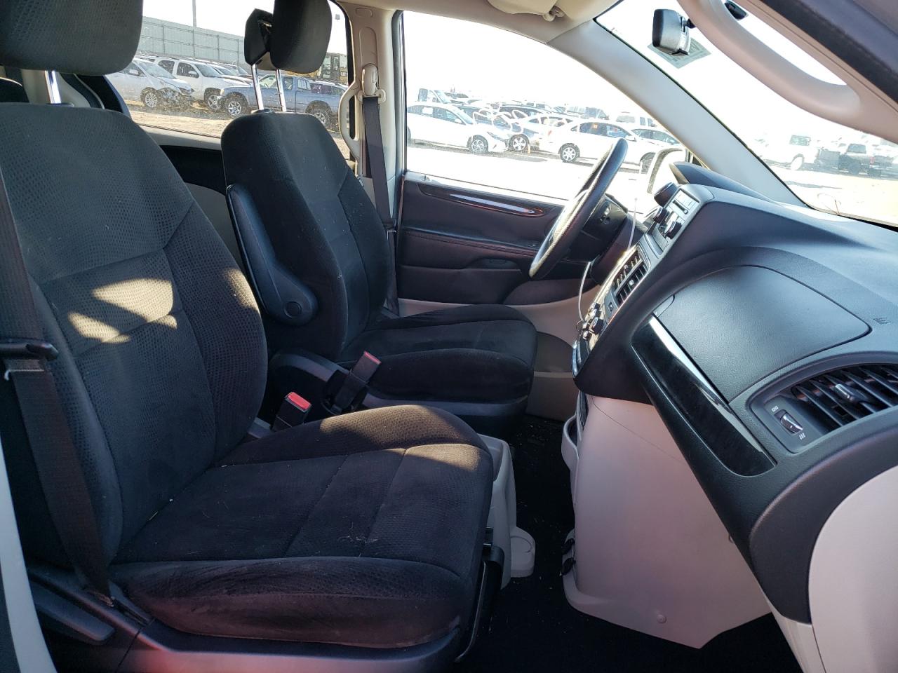 Photo 5 from auction – 2013 DODGE GRAND CARA with VIN 2C4RDGCG8DR750187