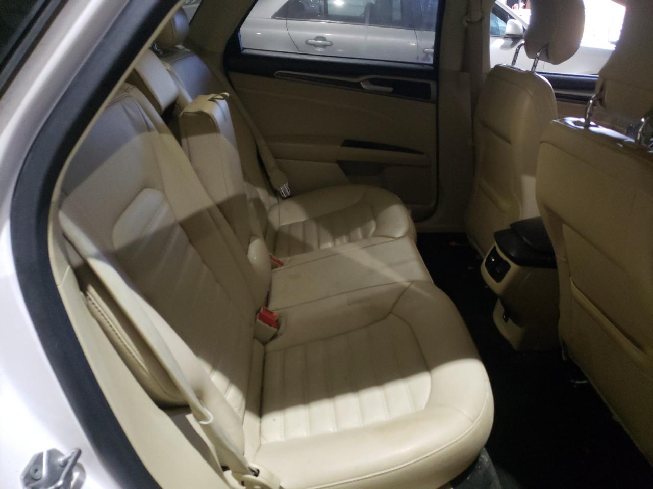Photo 6 from auction – 2015 FORD FUSION SE with VIN 3FA6P0HD5FR105838