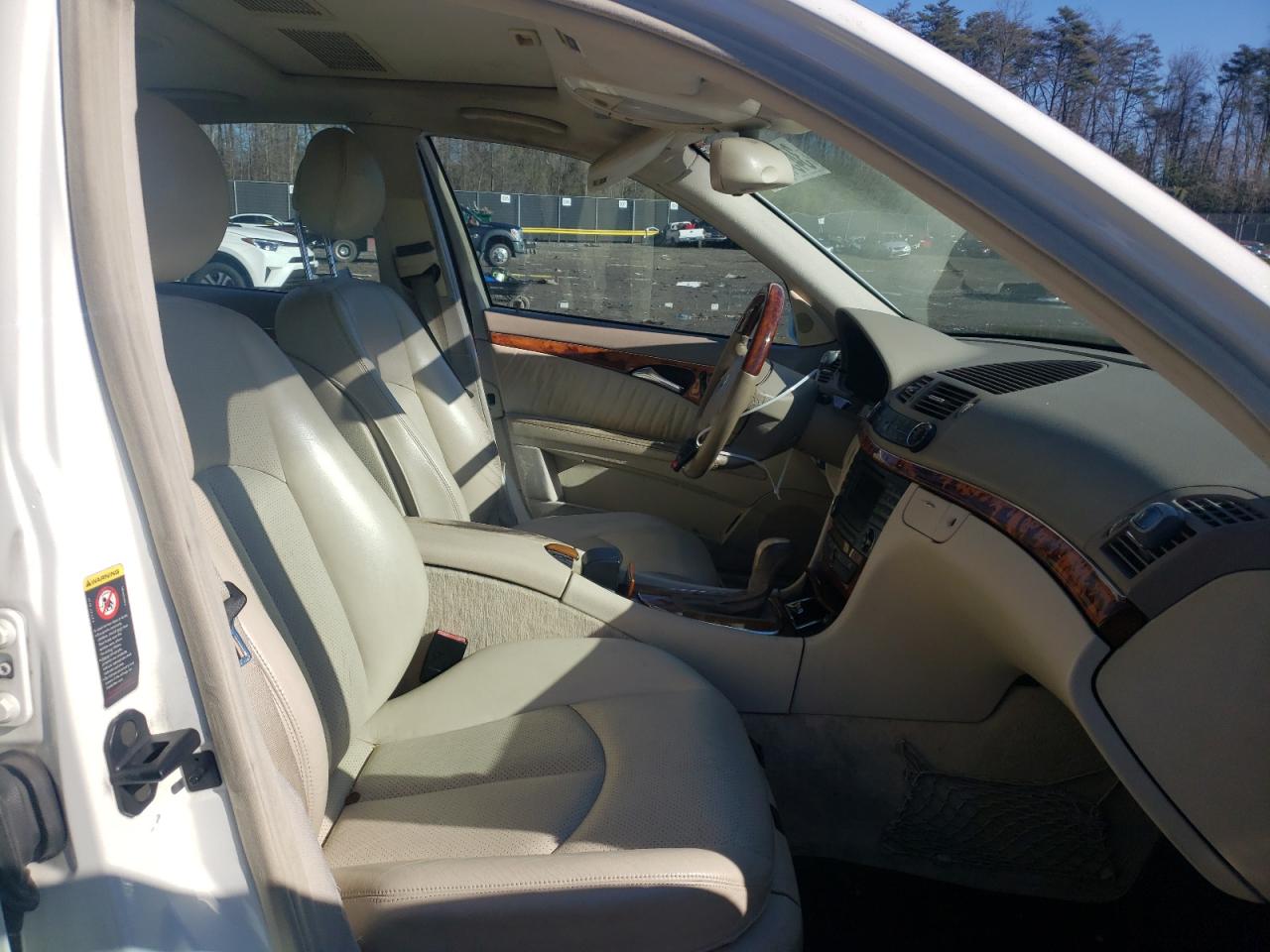 Photo 5 from auction – 2003 MERCEDES-BENZ E 320 with VIN WDBUF65J93A136371