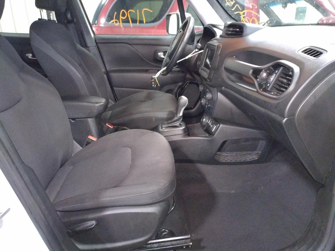 Photo 5 from auction – 2020 JEEP RENEGADE L with VIN ZACNJBBB8LPK97754