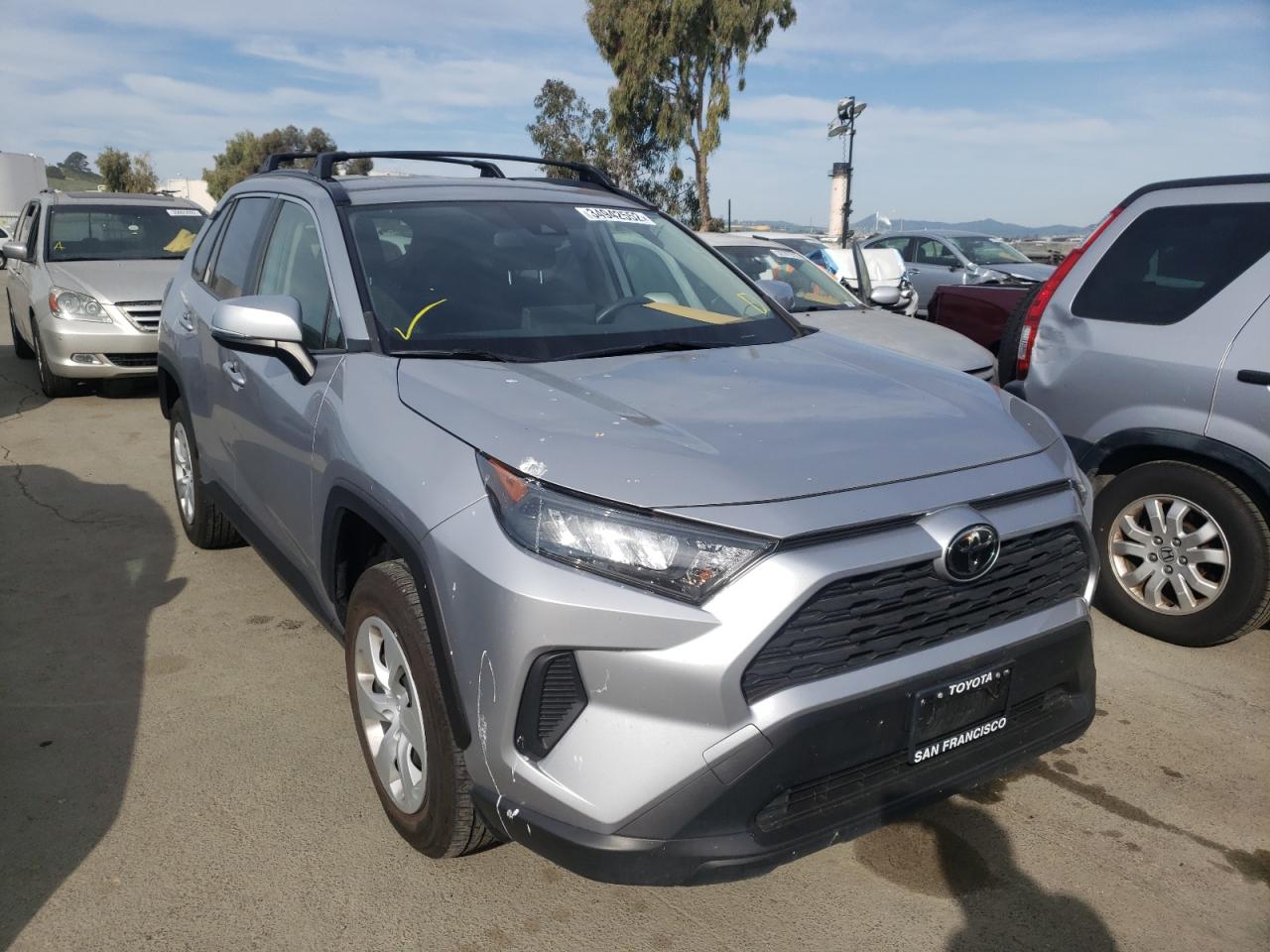 TOYOTA RAV4 LE 2019 with VIN JTMK1RFV3KD006691 - Photo from auction