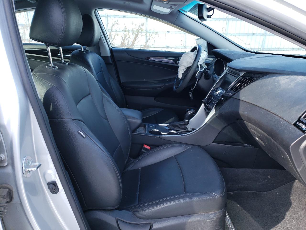Photo 5 from auction – 2012 HYUNDAI SONATA SE with VIN 5NPEC4ABXCH477109