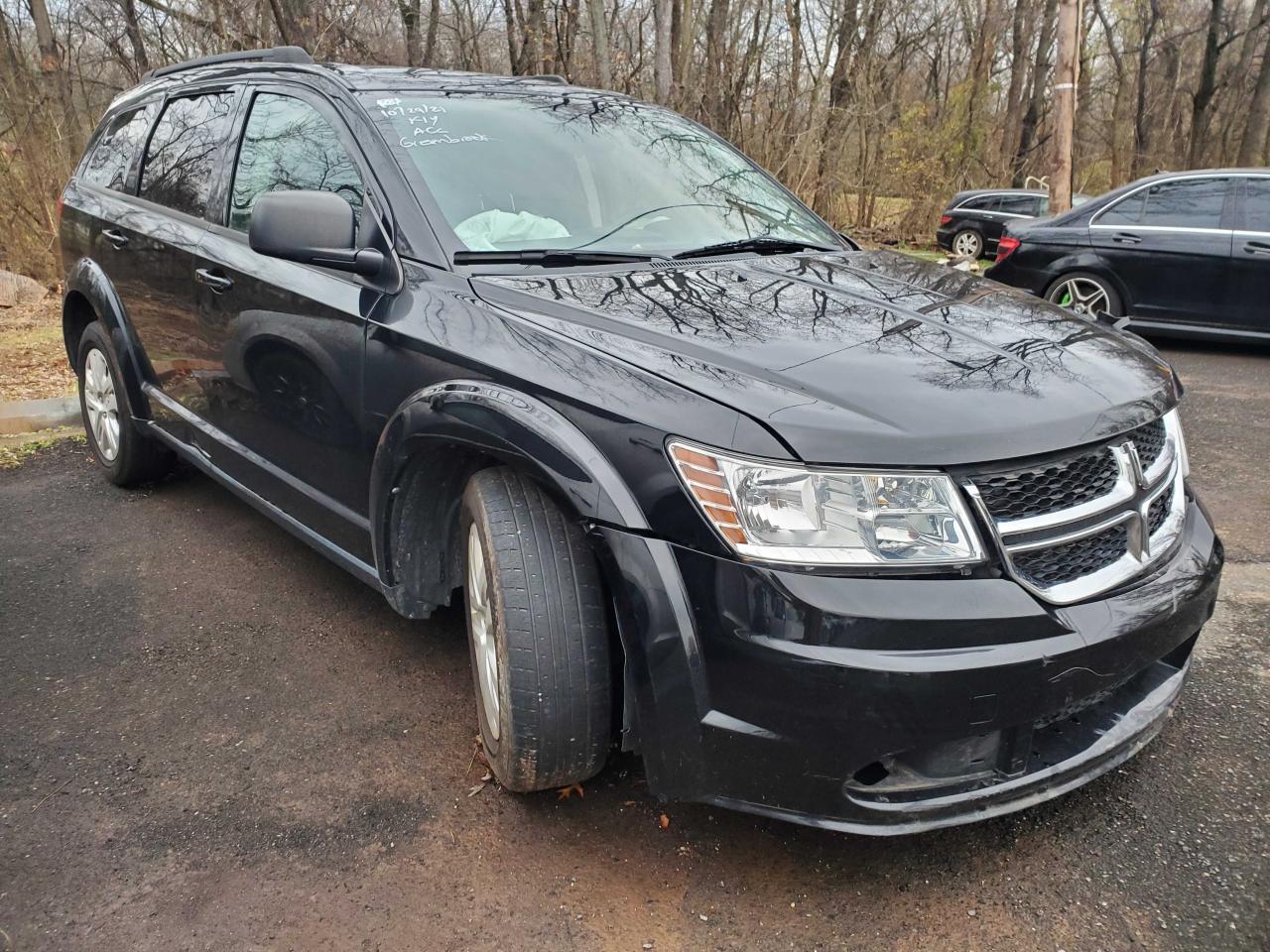 DODGE JOURNEY SE 2017 with VIN 3C4PDCAB1HT698945 - Photo from auction
