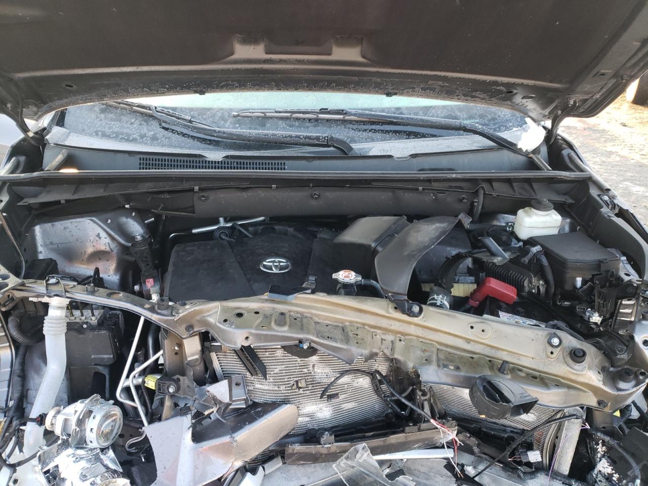 Photo 7 from auction – 2018 TOYOTA HIGHLANDER with VIN 5TDBZRFH1JS894945
