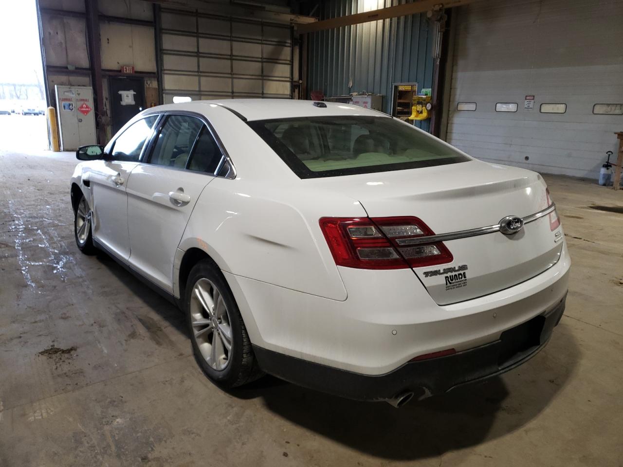 Photo 3 from auction – 2014 FORD TAURUS SEL with VIN 1FAHP2E83EG155932