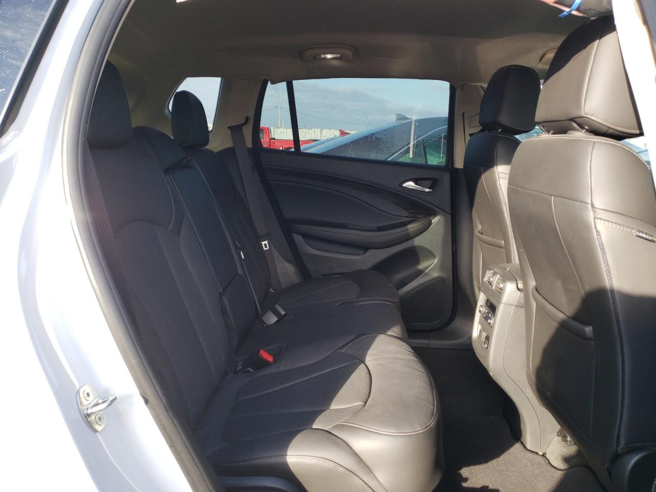 Photo 6 from auction – 2018 BUICK ENVISION E with VIN LRBFX1SA6JD010767