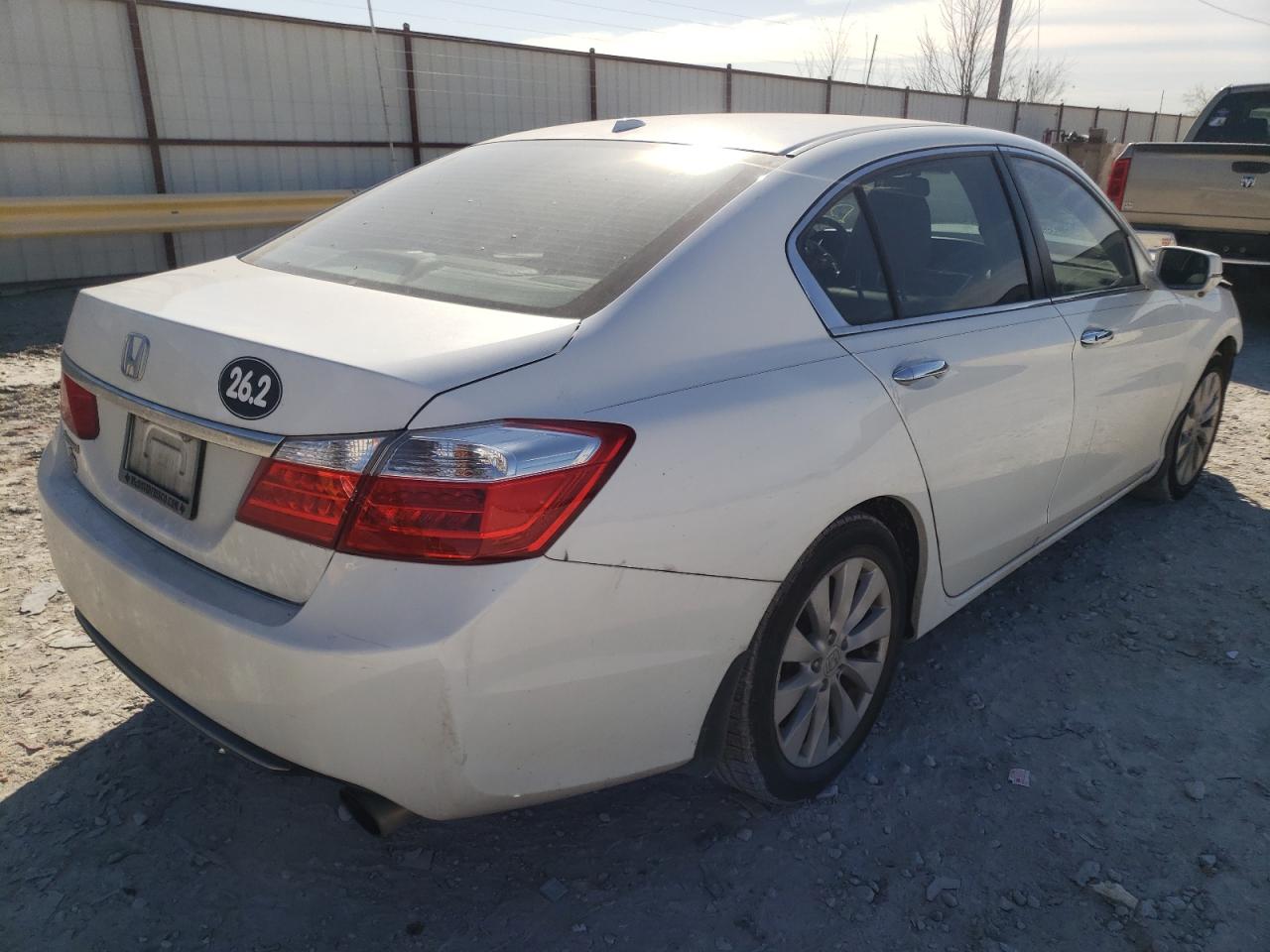 Photo 4 from auction – 2015 HONDA ACCORD EXL with VIN 1HGCR2F81FA065052