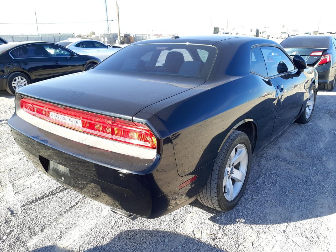 Photo 4 from auction – 2013 DODGE CHALLENGER with VIN 2C3CDYAG7DH704827