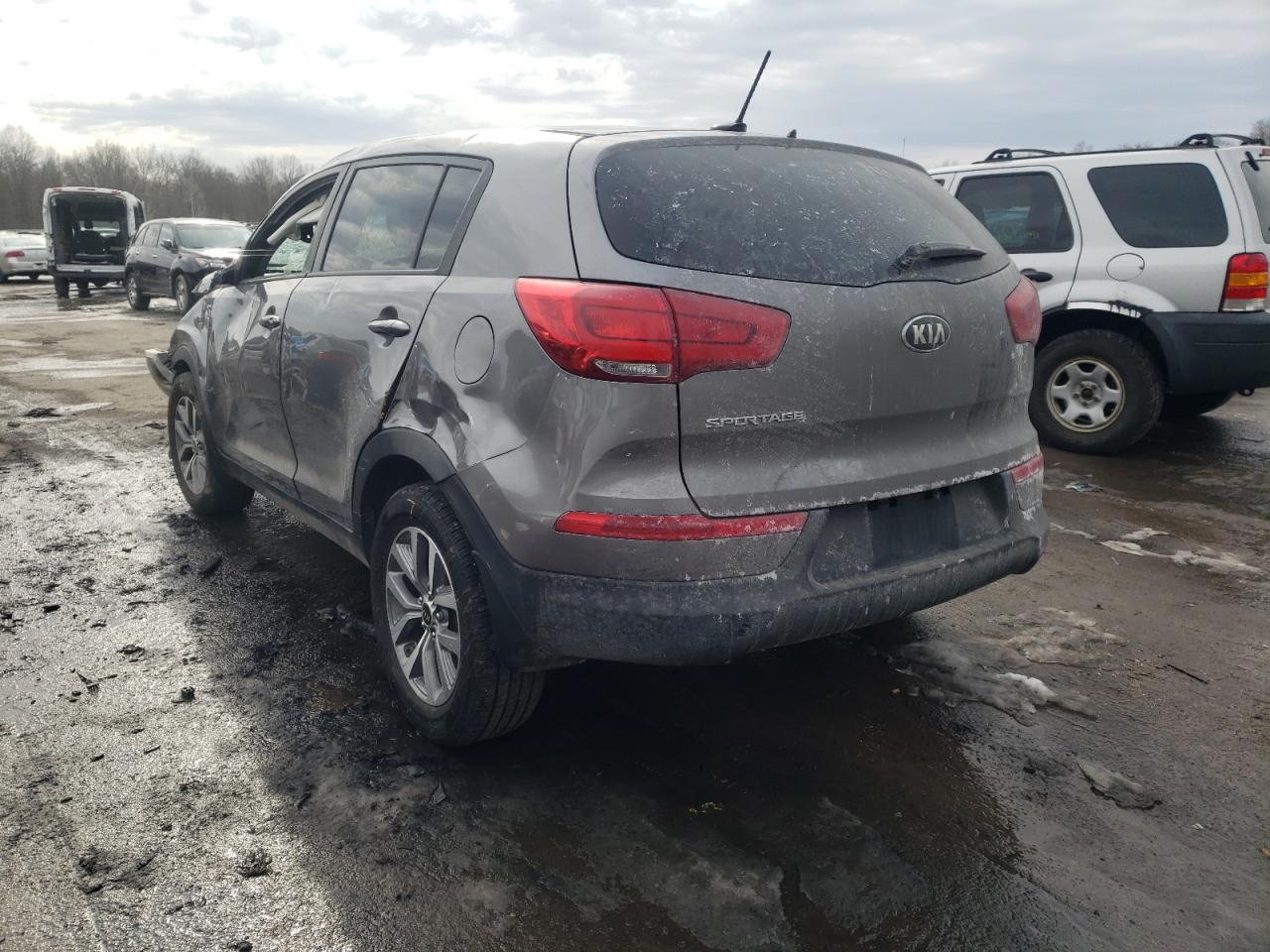 Photo 3 from auction – 2016 KIA SPORTAGE L with VIN KNDPBCAC0G7854751
