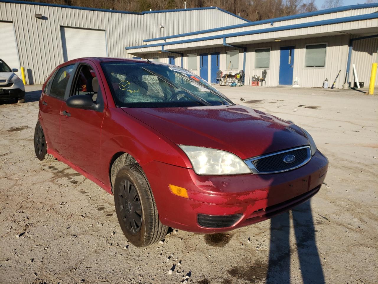 FORD FOCUS ZX4 2005 with VIN 1FAFP34N35W268905 - Photo from auction