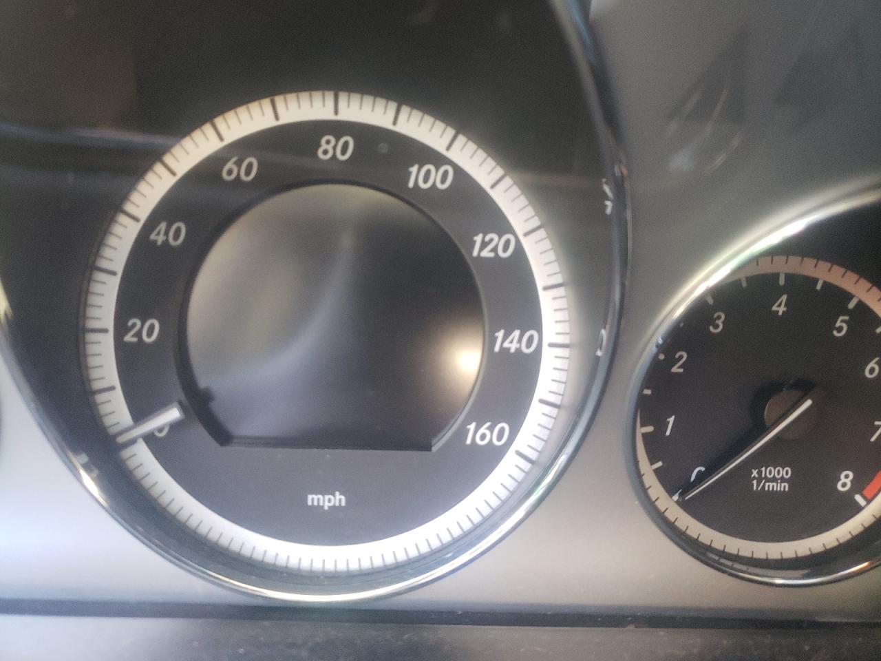 Photo 8 from auction – 2010 MERCEDES-BENZ E 350 4MAT with VIN WDDHF8HB5AA096019
