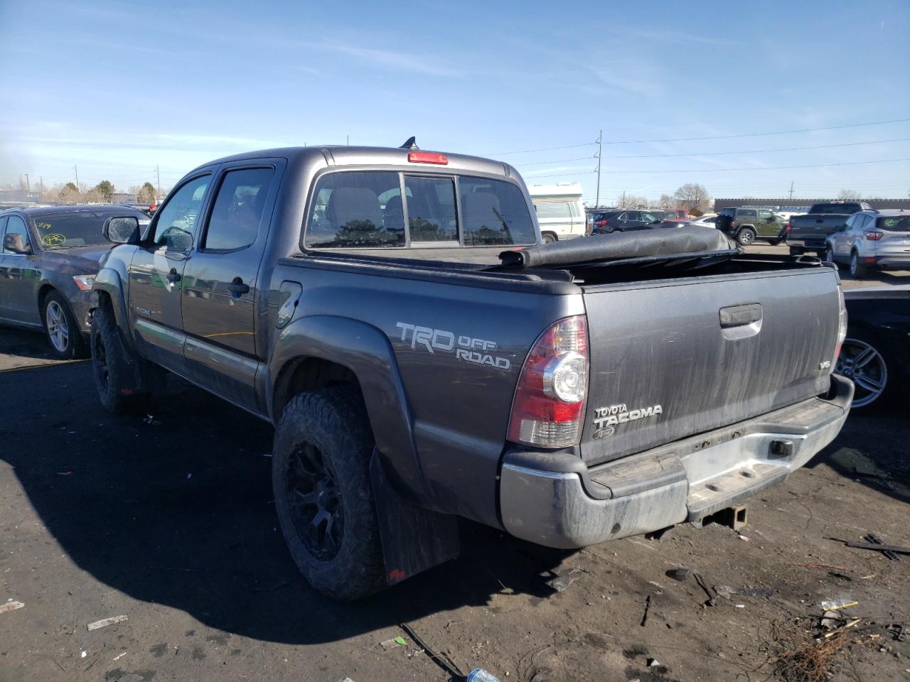 Photo 3 from auction – 2014 TOYOTA TACOMA DOU with VIN 5TFLU4EN5EX105189