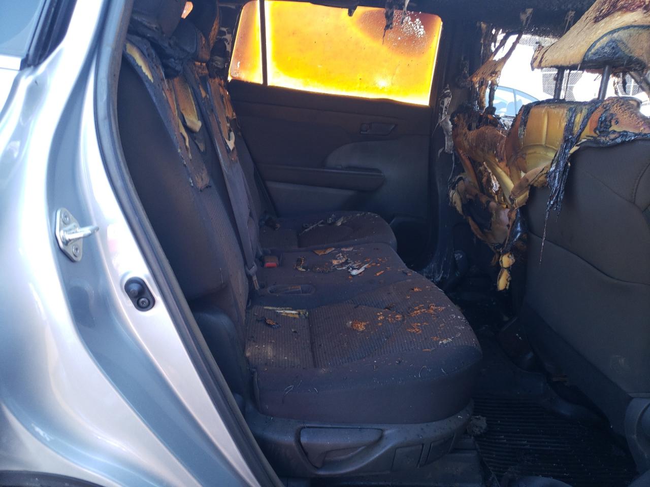 صورة رقم 6 من المزاد - 2020 TOYOTA HIGHLANDER مع VIN 5TDCZRBH1LS034797