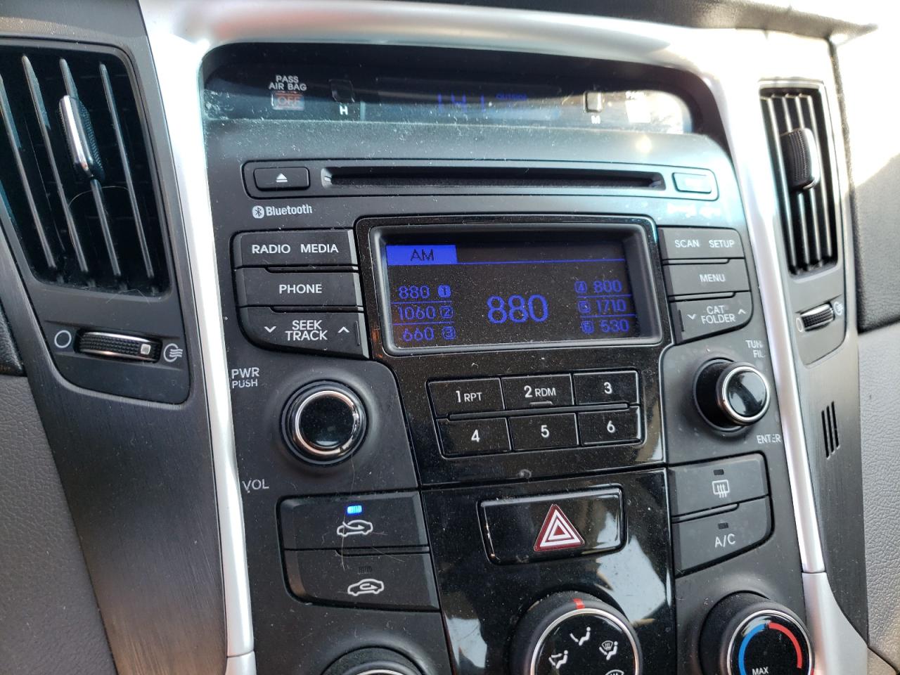Photo 9 from auction – 2014 HYUNDAI SONATA GLS with VIN 5NPEB4AC7EH820232