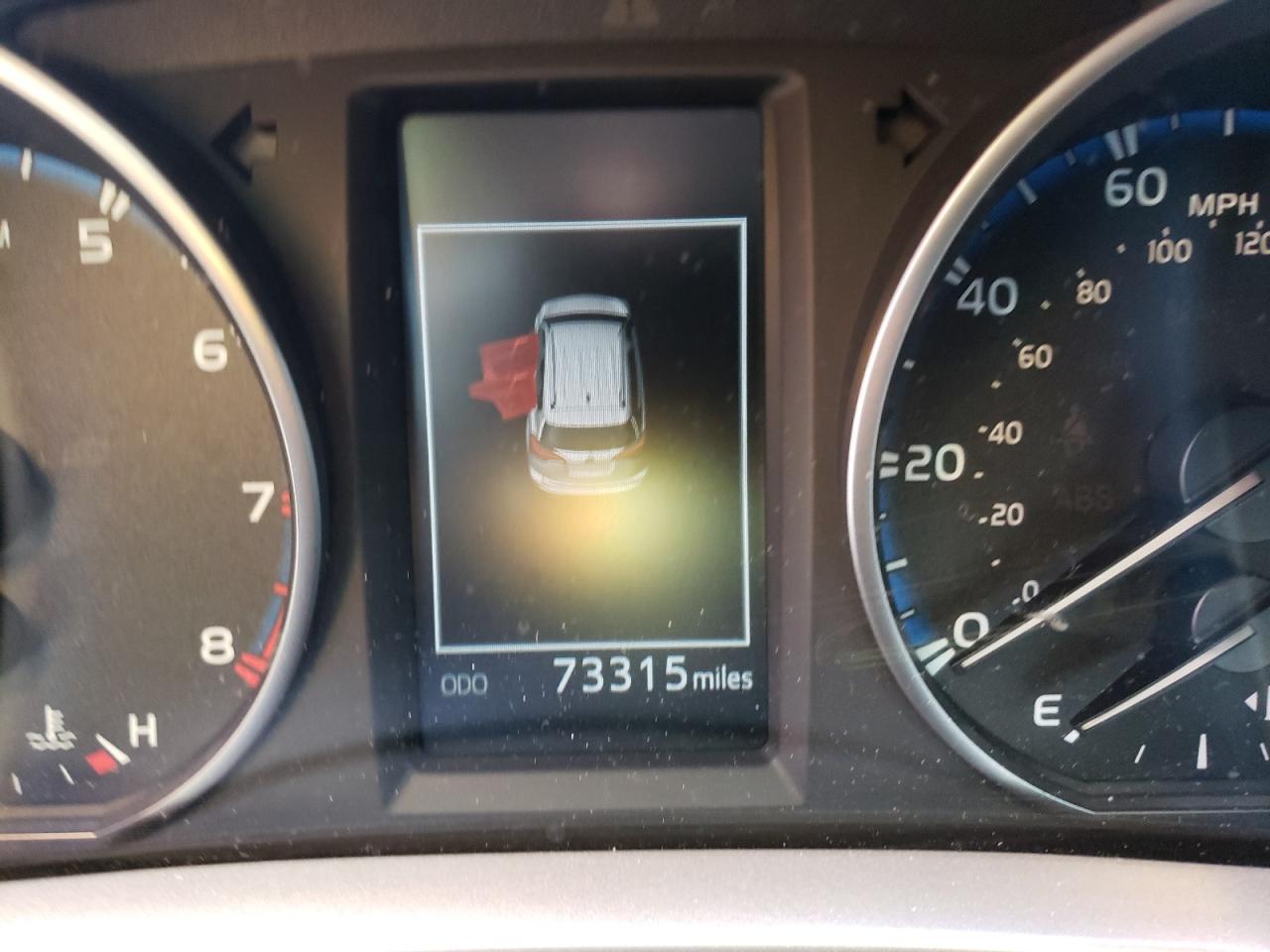 Photo 8 from auction – 2017 TOYOTA RAV4 LE with VIN JTMZFREV0HJ124273