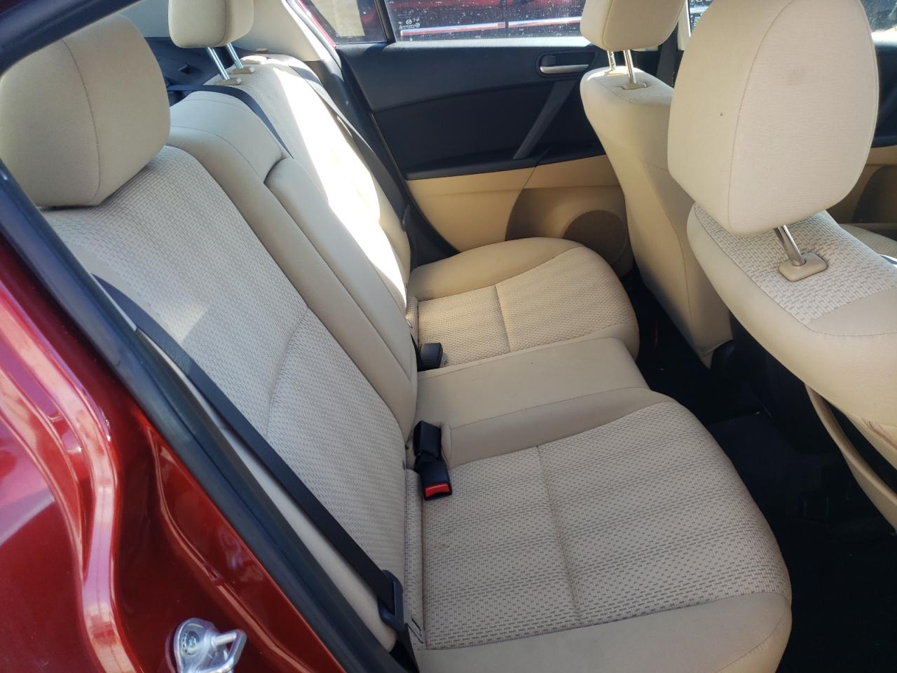 Photo 6 from auction – 2010 MAZDA 3 I with VIN JM1BL1SG6A1325389