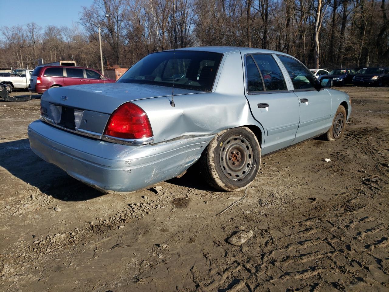 Photo 9 from auction – 2005 FORD CROWN VICT with VIN 2FAFP73W35X103216