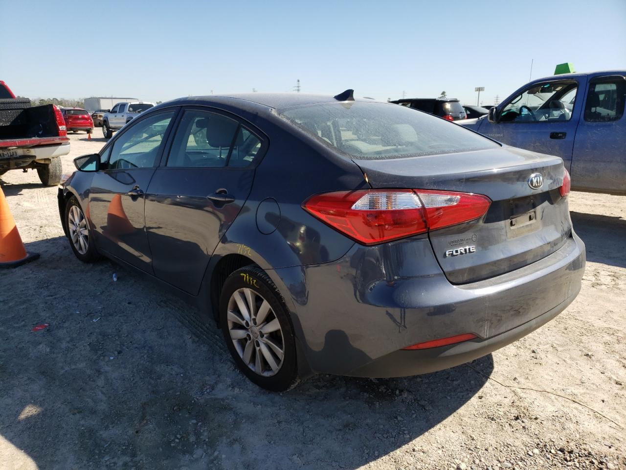 Photo 3 from auction – 2014 KIA FORTE LX with VIN KNAFX4A64E5249232