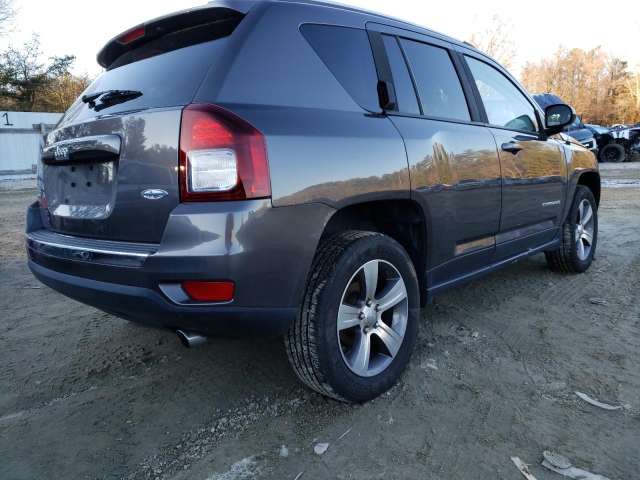 Photo 4 from auction – 2016 JEEP COMPASS LA with VIN 1C4NJDEB4GD671761