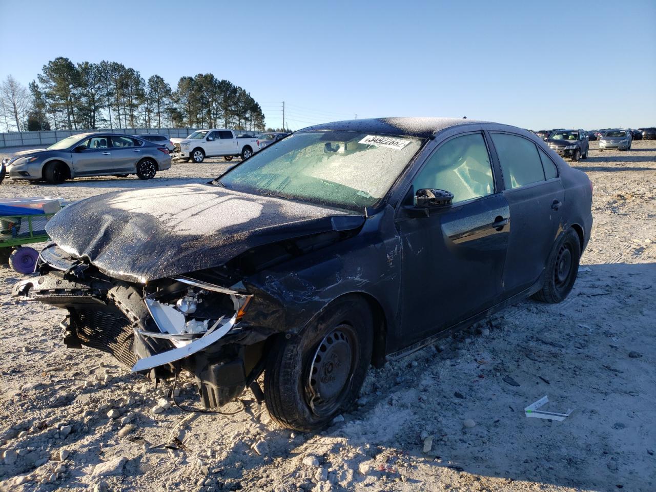 Photo 2 from auction – 2015 VOLKSWAGEN JETTA BASE with VIN 3VW2K7AJ5FM254499