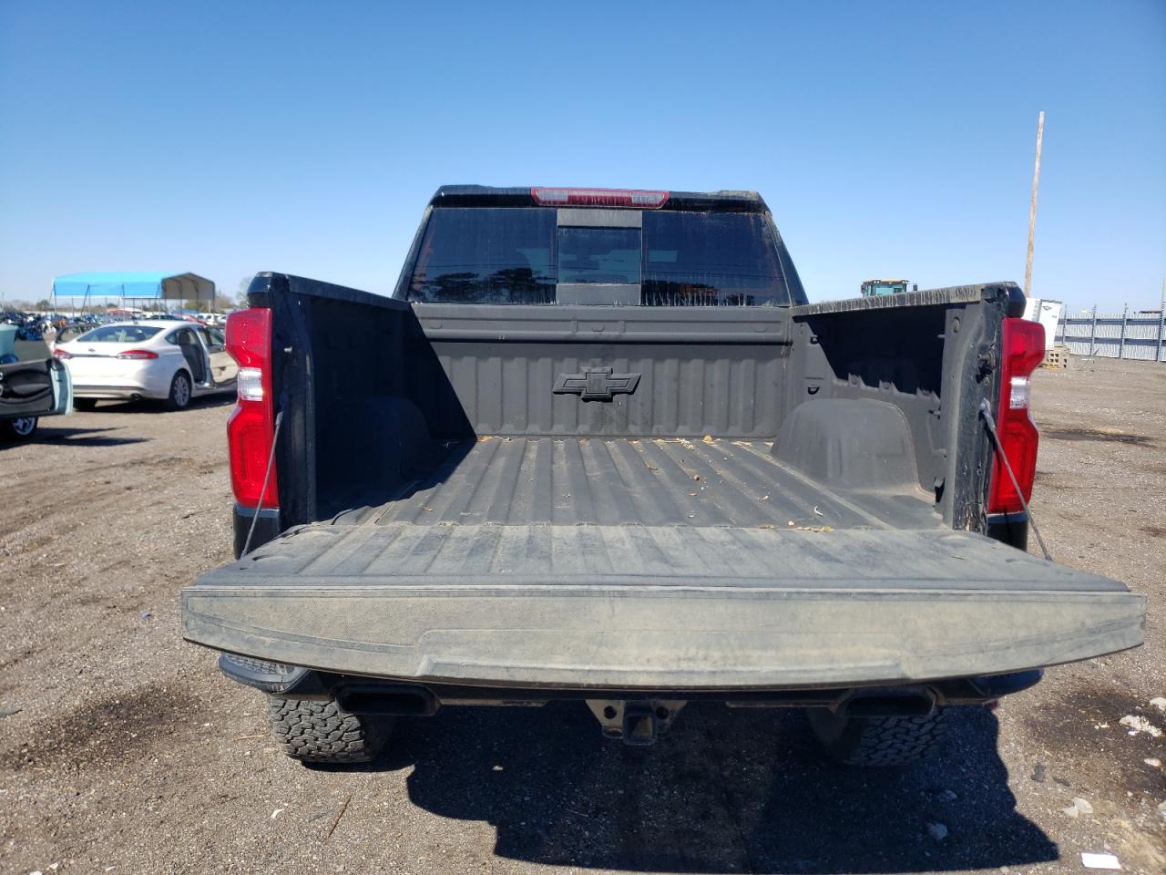 Photo 9 from auction – 2019 CHEVROLET SILVERADO with VIN 1GCUYEED5KZ320349