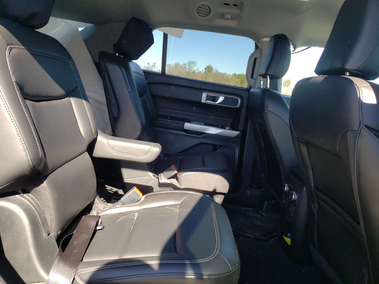 Photo 6 from auction – 2021 FORD EXPLORER X with VIN 1FMSK7DH5MGC05740
