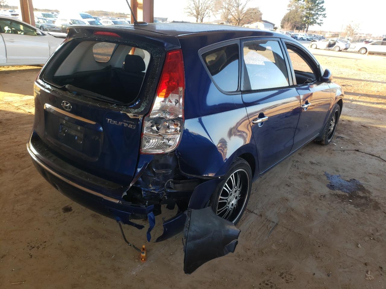 Photo 4 from auction – 2011 HYUNDAI ELANTRA TO with VIN KMHDB8AEXBU102899