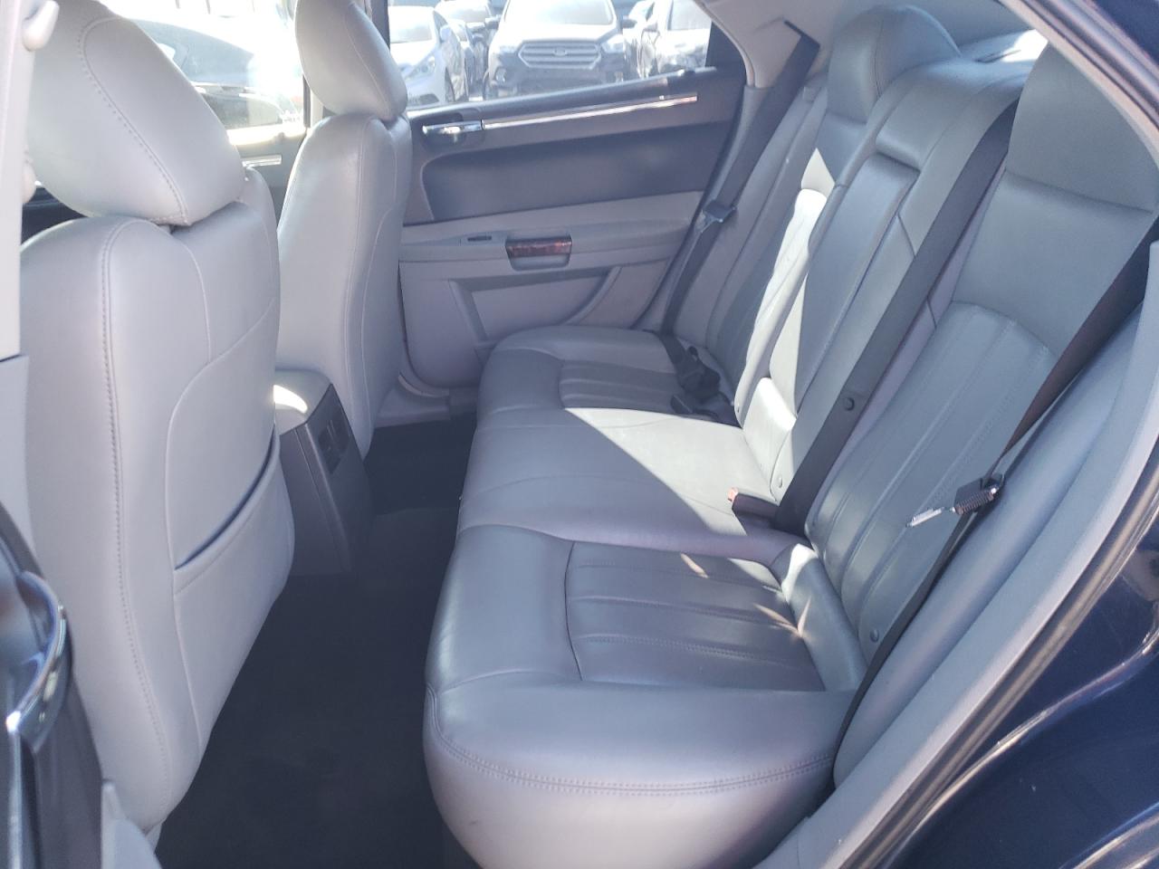 Photo 6 from auction – 2006 CHRYSLER 300C with VIN 2C3KA63H86H265252