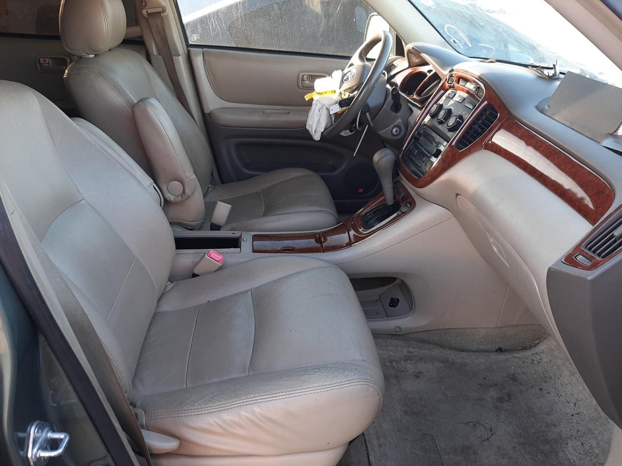 Photo 5 from auction – 2004 TOYOTA HIGHLANDER with VIN JTEDP21A840017968