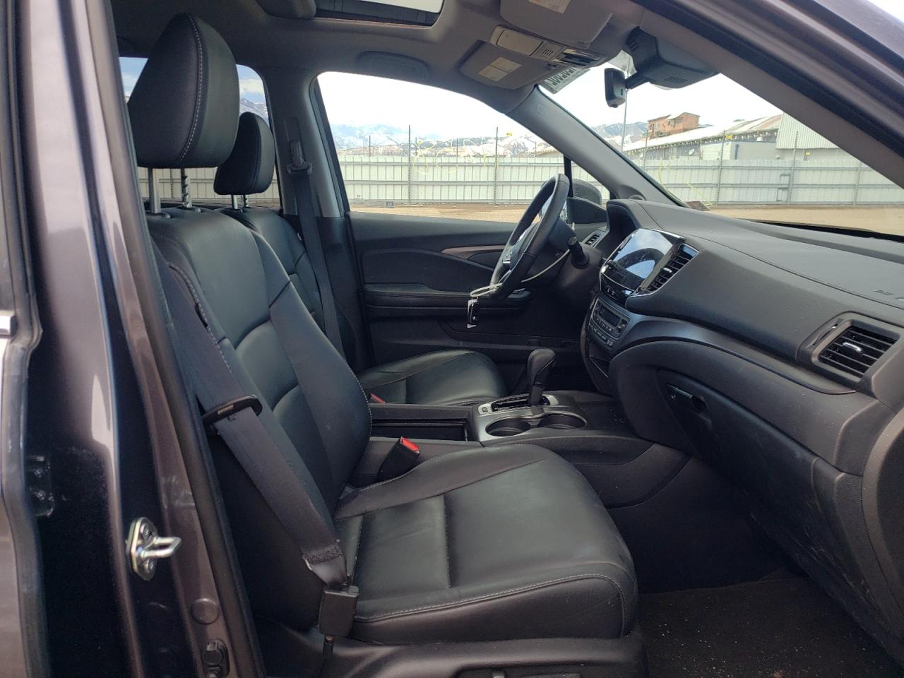 Photo 5 from auction – 2020 HONDA PILOT EXL with VIN 5FNYF6H56LB030534