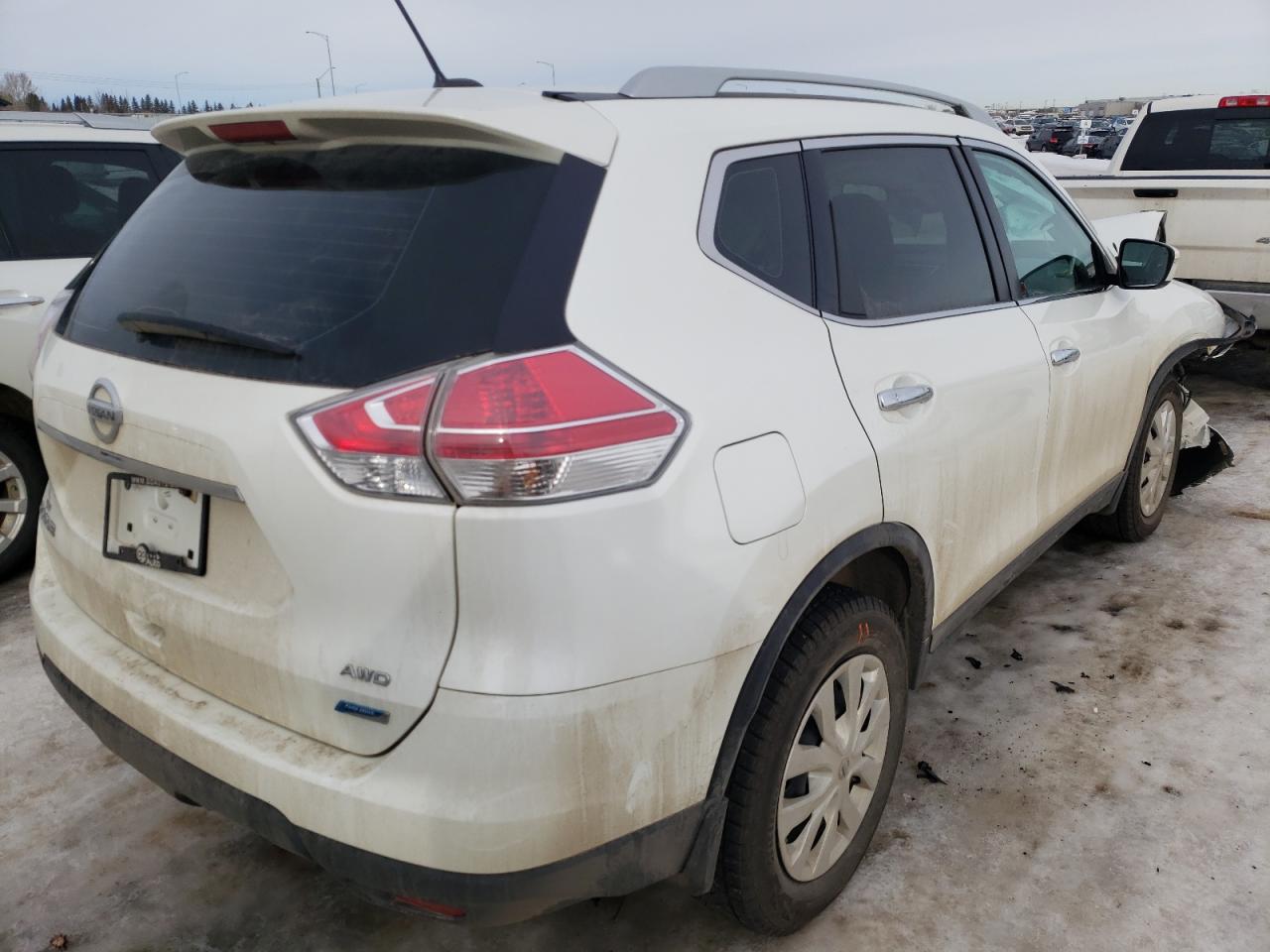 Photo 4 from auction – 2015 NISSAN ROGUE S with VIN 5N1AT2MV3FC829046