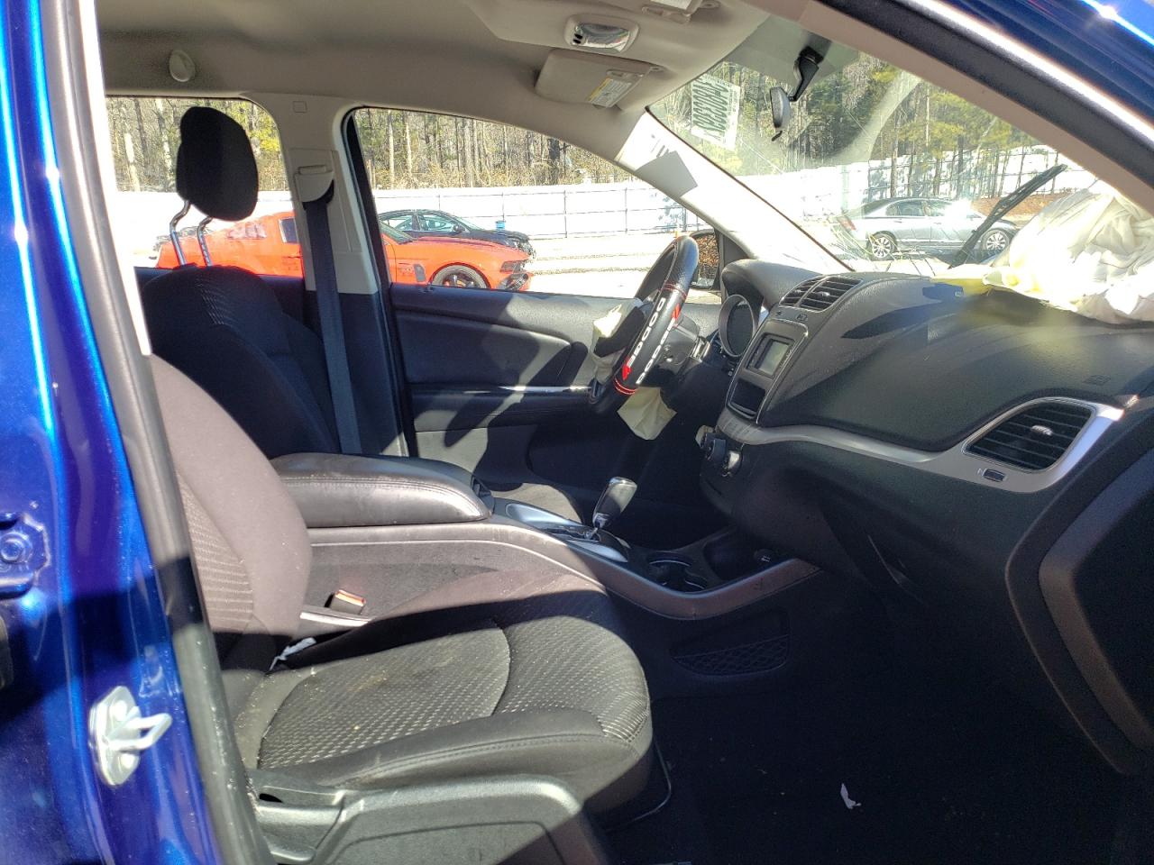 Photo 5 from auction – 2015 DODGE JOURNEY SE with VIN 3C4PDCABXFT597884