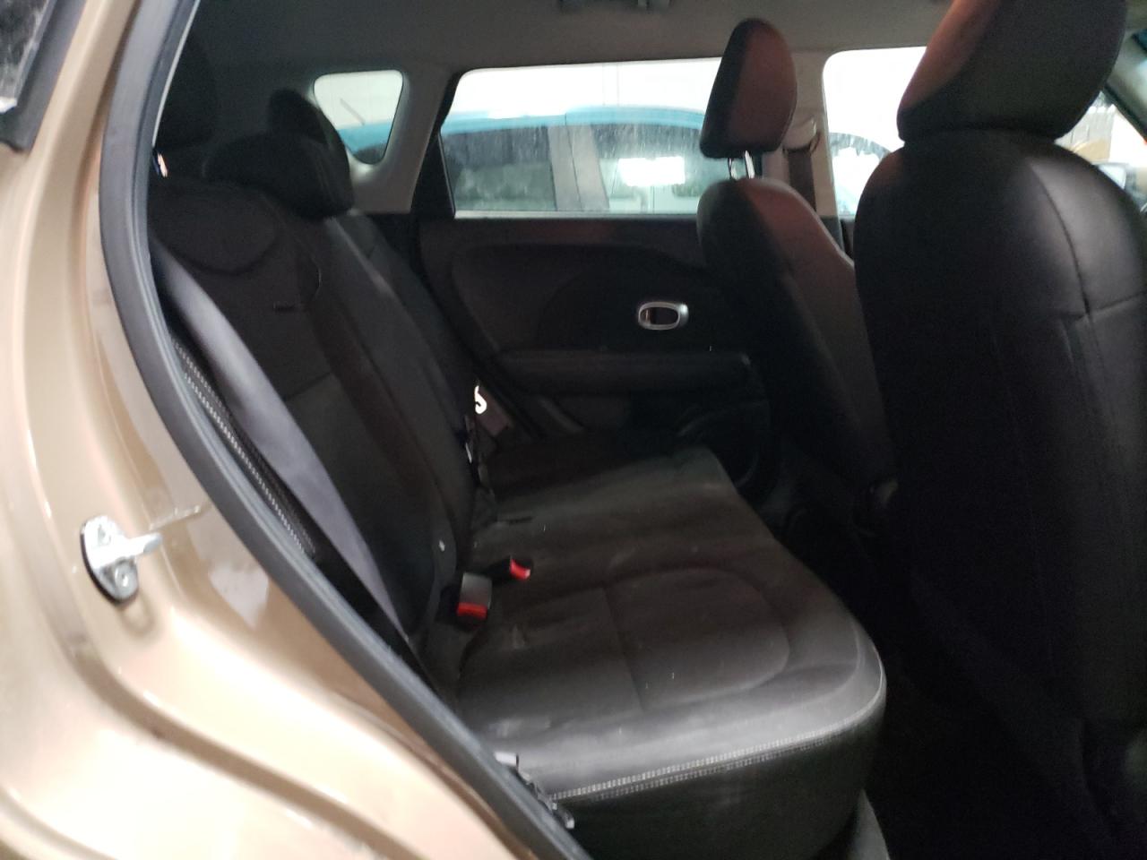 Photo 6 from auction – 2016 KIA SOUL with VIN KNDJN2A26G7262334