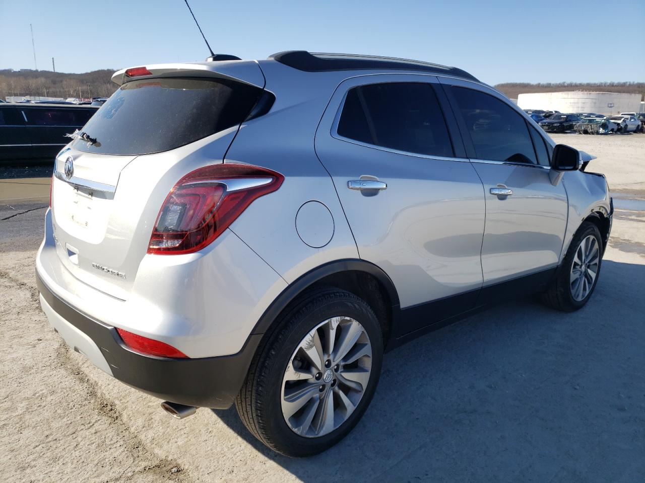 Photo 4 from auction – 2018 BUICK ENCORE PRE with VIN KL4CJASBXJB666474