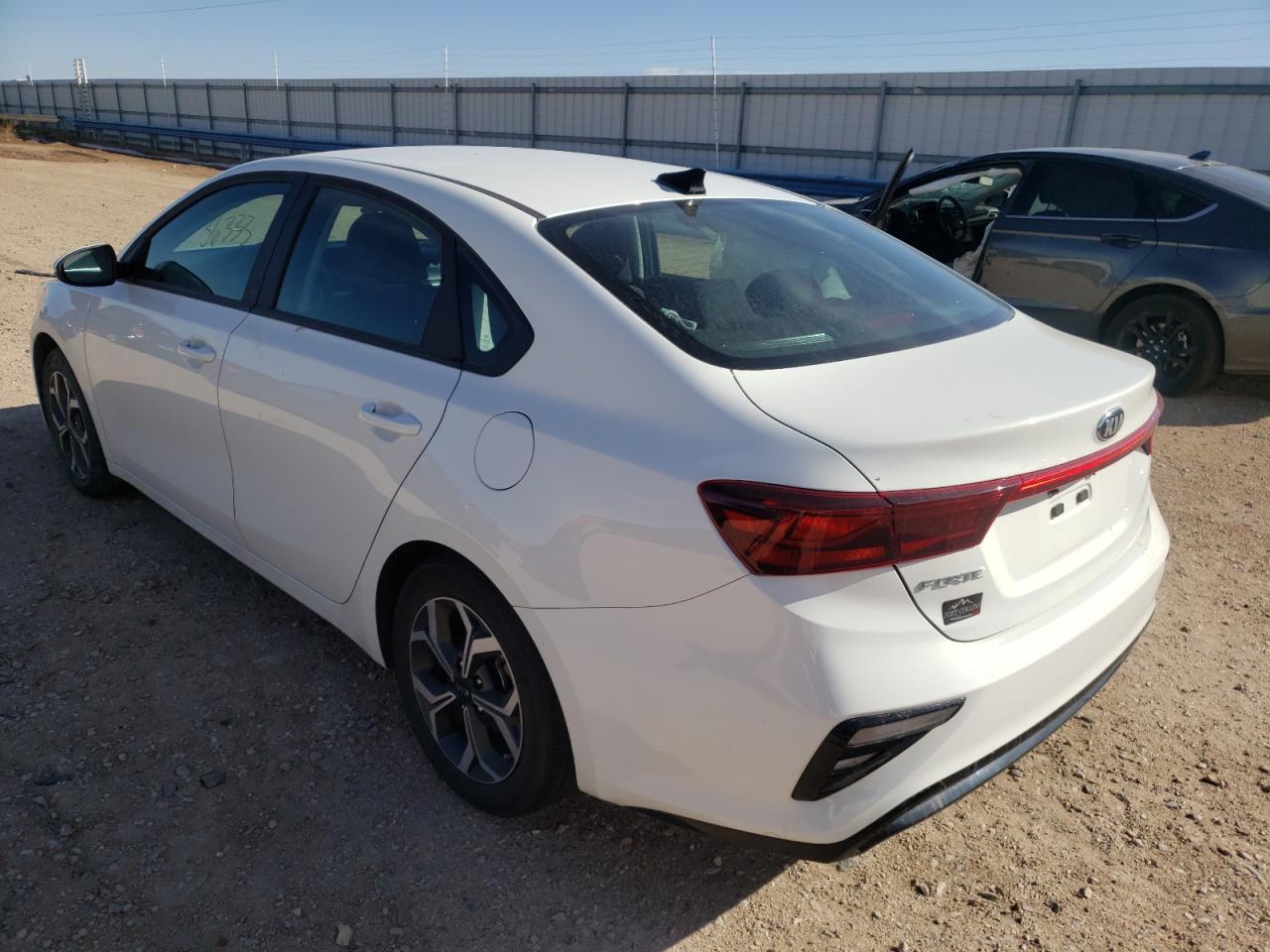 Photo 3 from auction – 2021 KIA FORTE FE with VIN 3KPF24AD3ME264324
