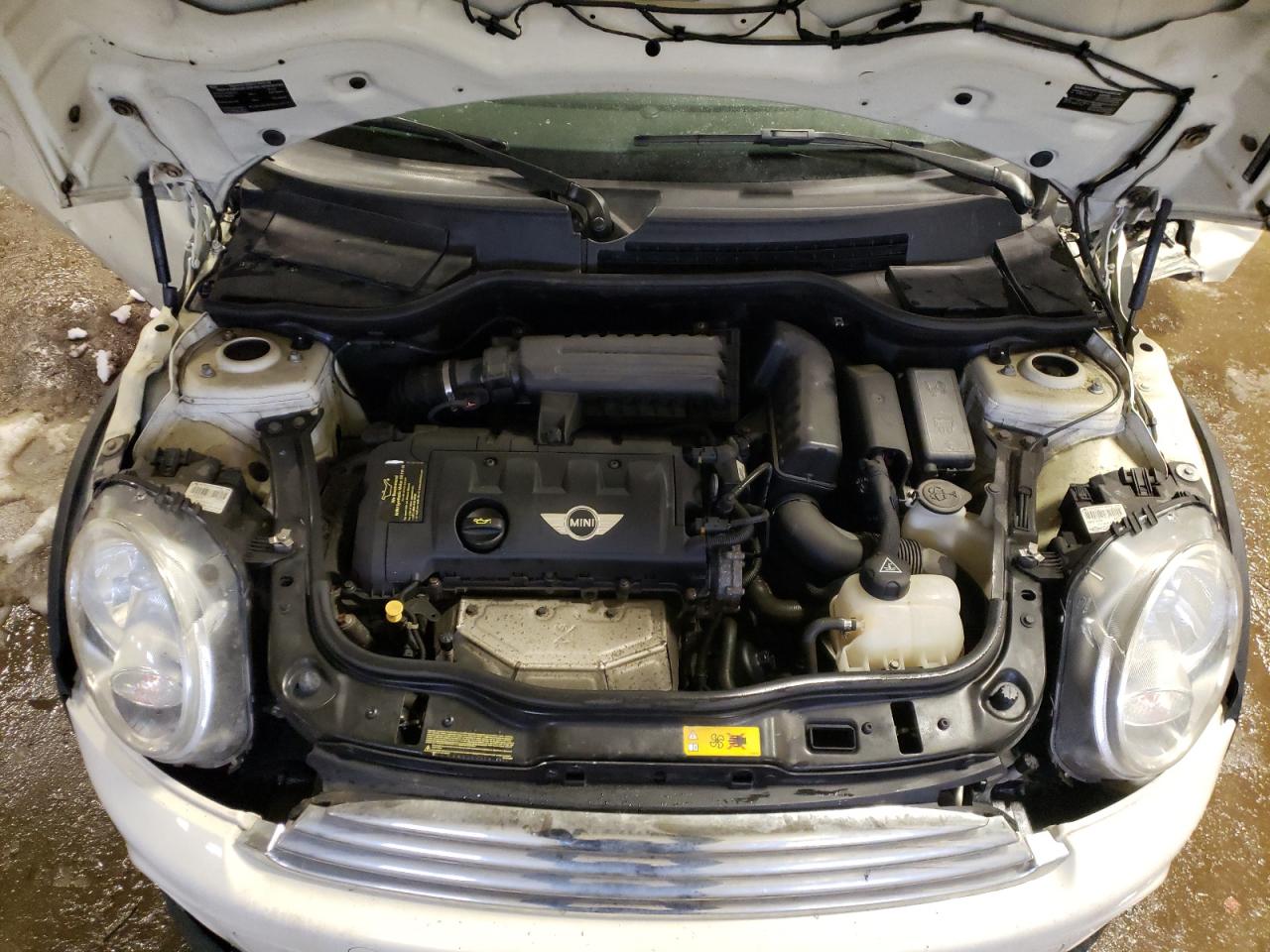 Photo 7 from auction – 2014 MINI COOPER CLU with VIN WMWZF3C58ET571625