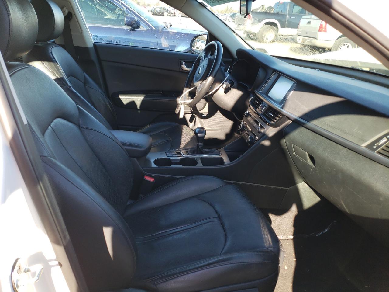 Photo 5 from auction – 2017 KIA OPTIMA HYB with VIN KNAGU4LE2H5017931
