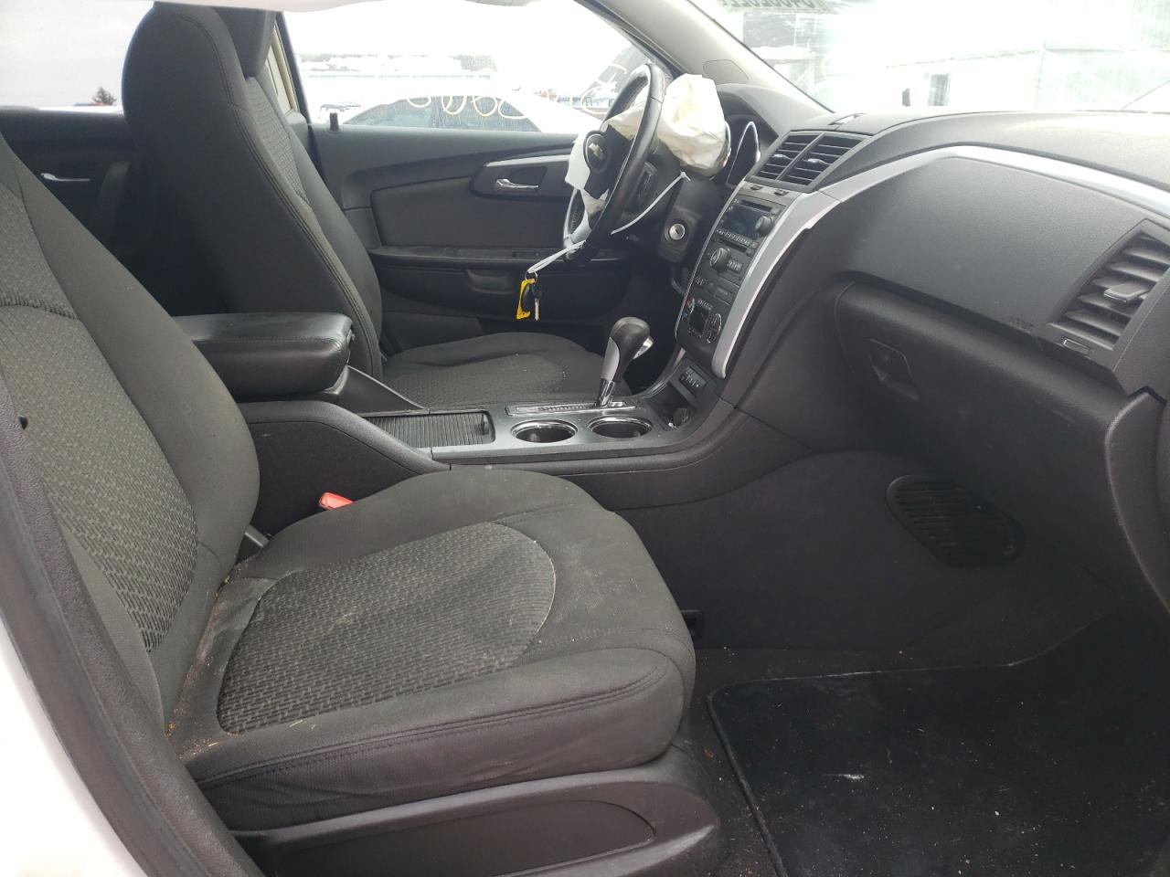 Photo 5 from auction – 2009 CHEVROLET TRAVERSE L with VIN 1GNEV23D79S110618