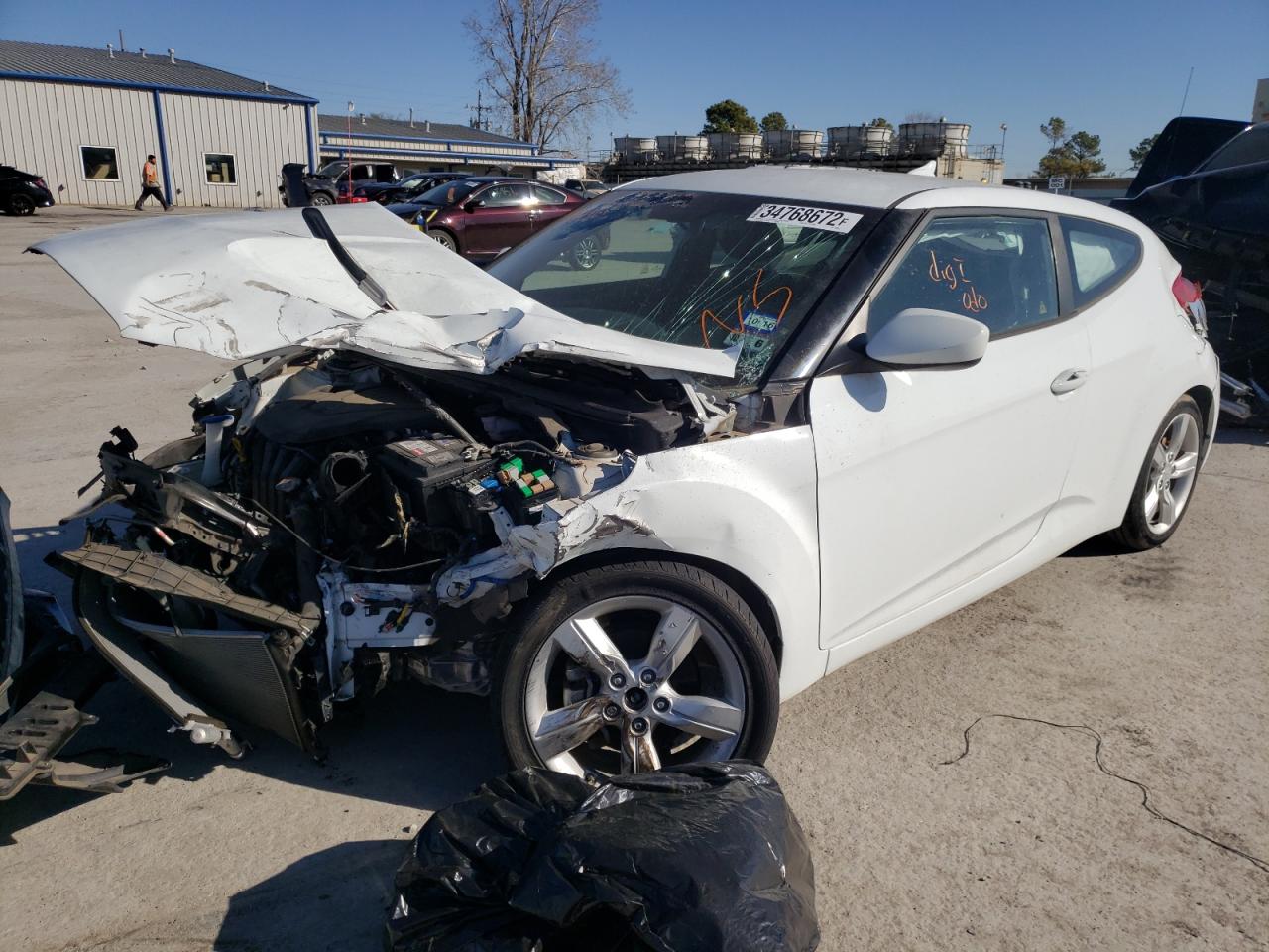 Photo 2 from auction – 2015 HYUNDAI VELOSTER with VIN KMHTC6AD9FU230884