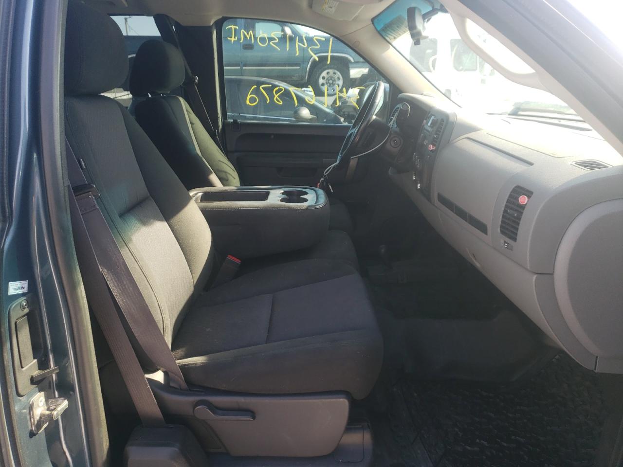 Photo 5 from auction – 2013 CHEVROLET SILVERADO with VIN 1GCRKREA9DZ379038